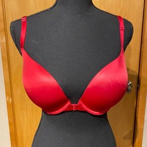 Victoria’s Secret 34 DD red  padded bra